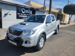 TOYOTA Hilux Caminhonete 3.0 4P 4X4 SRV TURBO DIESEL CABINE DUPLA