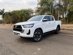 TOYOTA Hilux Caminhonete 2.8 16V SRV 4X4 DIESEL CABINE DUPLA AUTOMTICO