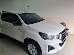 TOYOTA Hilux Caminhonete 2.7 16V 4P SR FLEX CABINE DUPLA AUTOMTICO