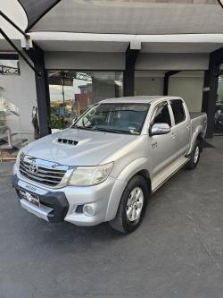 TOYOTA Hilux Caminhonete 3.0 4P 4X4 SRV TURBO DIESEL TOP CABINE DUPLA AUTOMTICO