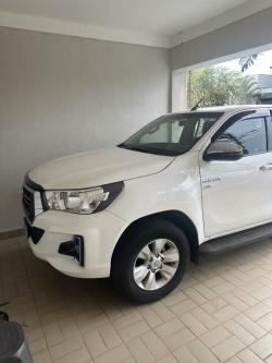 TOYOTA Hilux Caminhonete 2.7 16V 4P SR CABINE DUPLA AUTOMTICO