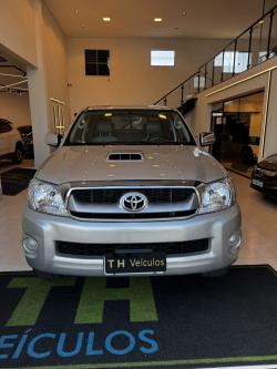 TOYOTA Hilux Caminhonete 3.0 16V 4P 4X4 SRV TURBO DIESEL CABINE DUPLA AUTOMTICO