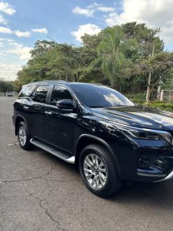 TOYOTA Hilux SW4 2.8 16V 4P SRX 4X4 7 LUGARES TURBO DIESEL AUTOMTICO