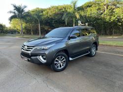 TOYOTA Hilux SW4 2.8 16V 4P SRX 4X4 7 LUGARES TURBO DIESEL AUTOMTICO