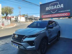 TOYOTA Hilux SW4 2.8 4P SRX 4X4 DIAMOND 7 LUGARES TURBO DIESEL AUTOMTICO