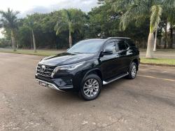 TOYOTA Hilux SW4 2.8 16V 4P SRX 4X4 7 LUGARES TURBO DIESEL AUTOMTICO