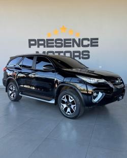 TOYOTA Hilux SW4 2.8 16V 4P SRX 4X4 7 LUGARES TURBO DIESEL AUTOMTICO