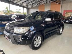 TOYOTA Hilux SW4 3.0 16V 4P SRV 4X4 7 LUGARES TURBO DIESEL AUTOMTICO