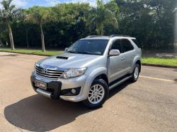 TOYOTA Hilux SW4 3.0 16V 4P SRV 4X4 TURBO DIESEL AUTOMTICO