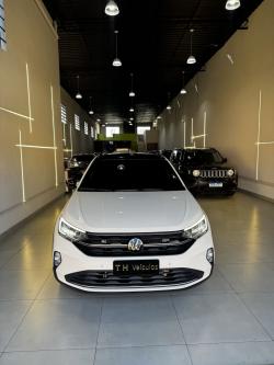 VOLKSWAGEN Nivus 1.0 4P FLEX 200 TSI HIGHLINE TURBO AUTOMTICO