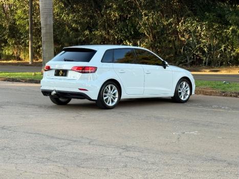 AUDI A3 1.4 16V 4P TFSI SPORTBACK S-TRONIC AUTOM�TICO, Foto 7
