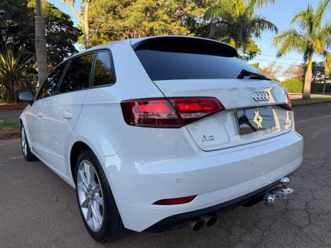 AUDI A3 1.4 16V 4P TFSI SPORTBACK S-TRONIC AUTOM�TICO, Foto 9