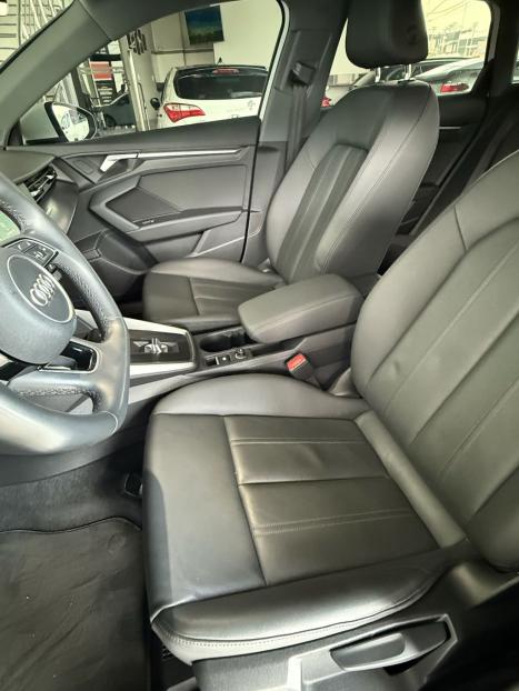 AUDI A3 2.0 16V 4P 40 TFSI MHEV HBRIDO S LINE TIPTRONIC AUTOMTICO, Foto 6