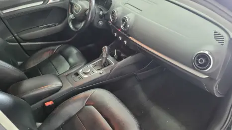 AUDI A3 Sedan 1.4 16V 4P TFSI ATTRACTION AUTOMÁTICO, Foto 7 AUDI A3 Sedan 1.4 16V 4P TFSI ATTRACTION AUTOMÁTICO, Foto 7