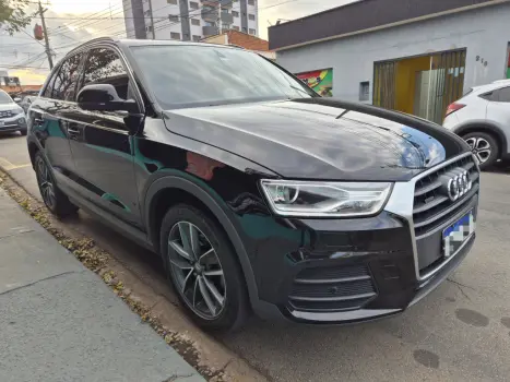 AUDI Q3 1.4 4P TFSI BLACK EDITION S-TRONIC AUTOMTICO, Foto 4