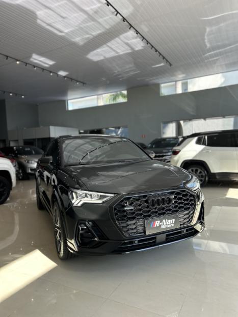 AUDI Q3 2.0 4P 40 TFSI PERFORMANCE BLACK QUATTRO TIPTRONIC AUTOM�TICO, Foto 2