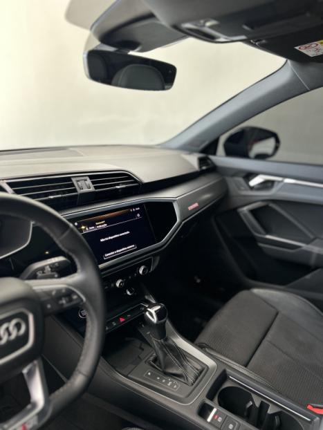 AUDI Q3 2.0 4P 40 TFSI PERFORMANCE BLACK QUATTRO TIPTRONIC AUTOM�TICO, Foto 8