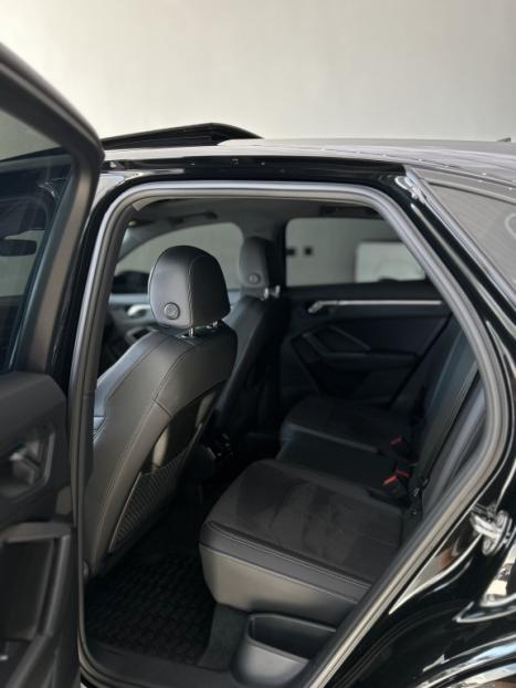 AUDI Q3 2.0 4P 40 TFSI PERFORMANCE BLACK QUATTRO TIPTRONIC AUTOM�TICO, Foto 11