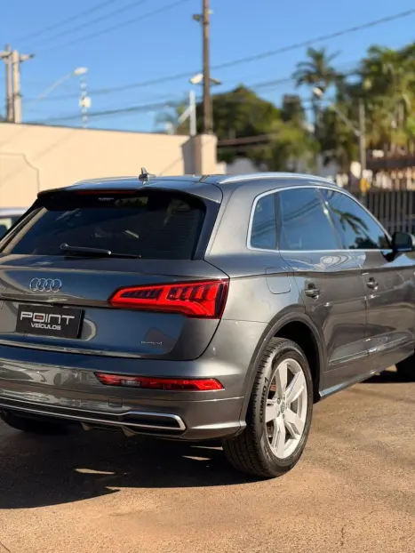 AUDI Q5 2.0 16V 4P TFSI SPORTBACK S-LINE S-TRONIC QUATTRO AUTOM�TICO, Foto 4