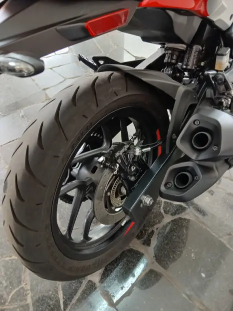 BAJAJ Dominar 200 , Foto 7 BAJAJ Dominar 200 , Foto 7