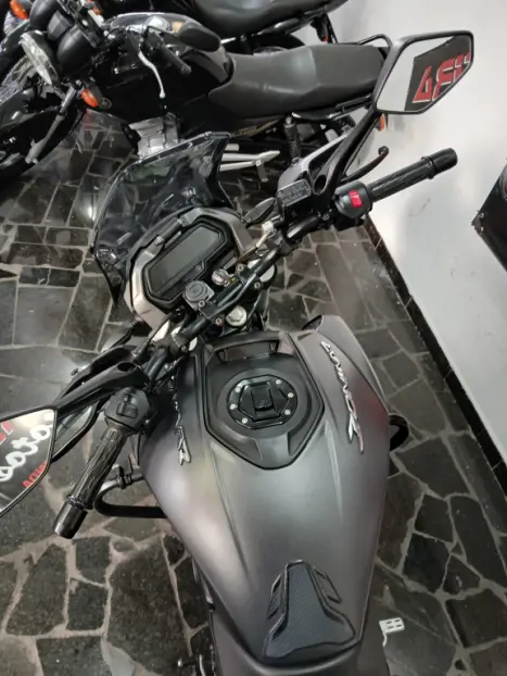 BAJAJ Dominar 400 , Foto 5