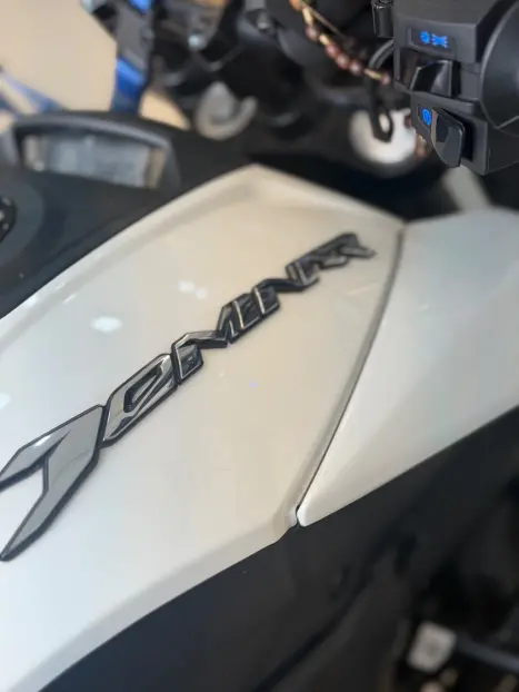 BAJAJ Dominar 400 , Foto 4