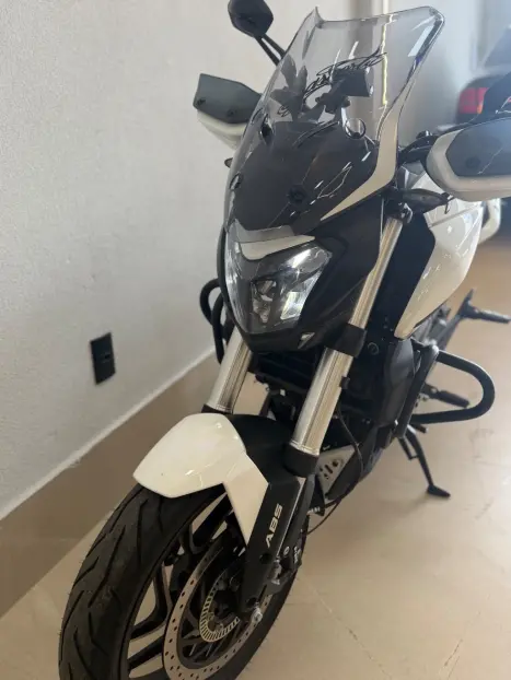 BAJAJ Dominar 400 , Foto 11