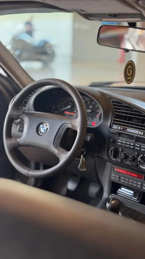 BMW 325I 2.5 24V 4P, Foto 9