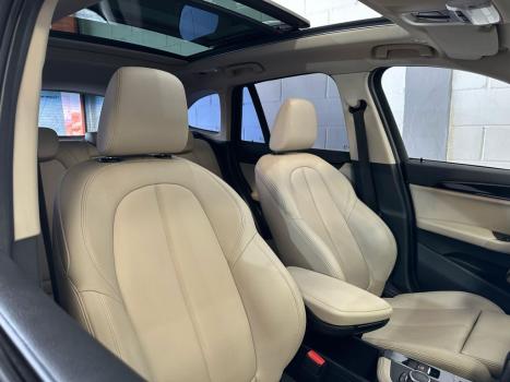 BMW X1 2.0 16V 4P SDRIVE 20I ACTIVEFLEX TURBO AUTOMTICO, Foto 4