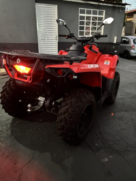 BRP CAN-AM Outlander 570, Foto 9