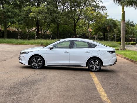 BYD King 1.5 16V 4P GS DM-I PHEV AUTOM�TICO, Foto 4