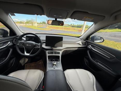 BYD King 1.5 16V 4P GL DM-I PHEV AUTOMÁTICO, Foto 3