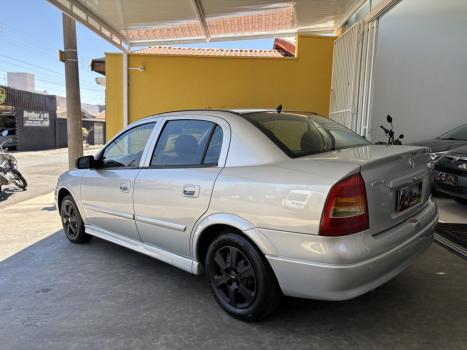 CHEVROLET Astra Sedan 1.8 4P GL, Foto 8