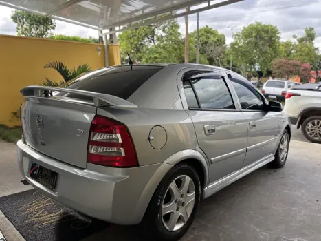 CHEVROLET Astra Sedan 1.8 4P, Foto 8