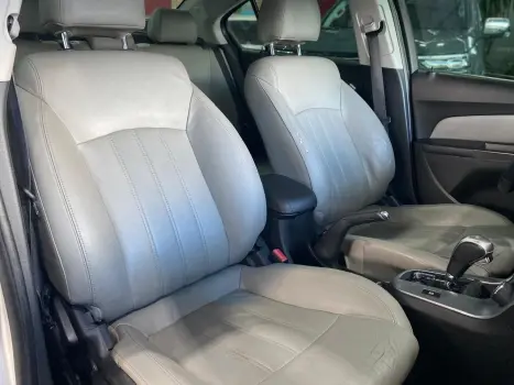 CHEVROLET Cruze Sedan 1.8 16V 4P LTZ ECOTEC FLEX AUTOM�TICO, Foto 10