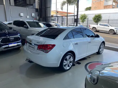CHEVROLET Cruze Sedan 1.8 16V 4P LTZ ECOTEC FLEX AUTOM�TICO, Foto 6