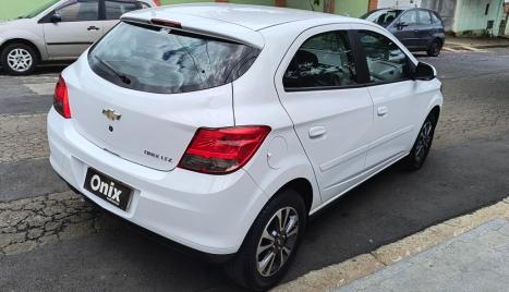 CHEVROLET Onix Hatch 1.4 4P FLEX LTZ AUTOMÁTICO, Foto 5 CHEVROLET Onix Hatch 1.4 4P FLEX LTZ AUTOMÁTICO, Foto 5