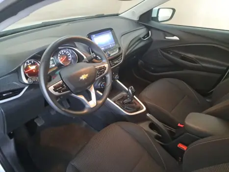 CHEVROLET Onix Hatch 1.0 12V 4P FLEX LTZ TURBO, Foto 4 CHEVROLET Onix Hatch 1.0 12V 4P FLEX LTZ TURBO, Foto 4