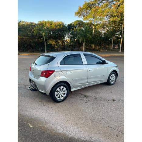 CHEVROLET Onix Hatch 1.0 4P FLEX LT, Foto 6 CHEVROLET Onix Hatch 1.0 4P FLEX LT, Foto 6