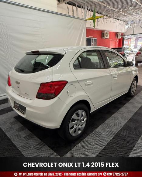 CHEVROLET Onix Hatch 1.4 4P FLEX LT, Foto 4