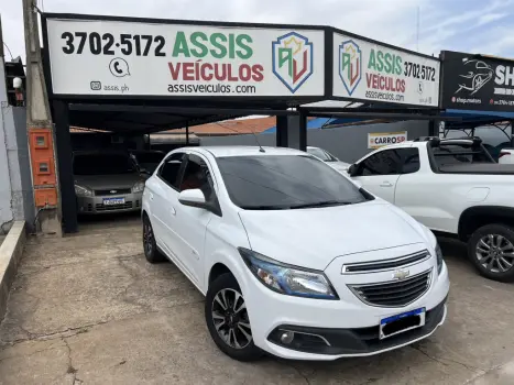 CHEVROLET Onix Hatch 1.4 4P FLEX LTZ, Foto 1 CHEVROLET Onix Hatch 1.4 4P FLEX LTZ, Foto 1