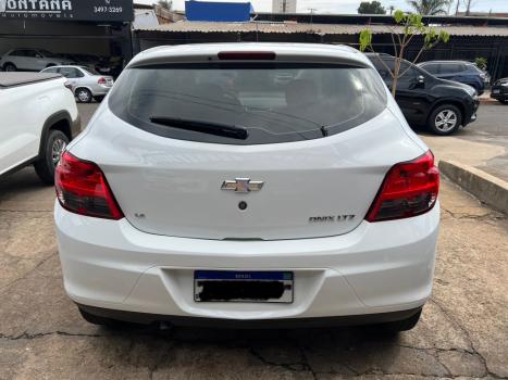 CHEVROLET Onix Hatch 1.4 4P FLEX LTZ, Foto 6 CHEVROLET Onix Hatch 1.4 4P FLEX LTZ, Foto 6