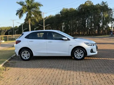 CHEVROLET Onix Hatch 1.0 4P FLEX LT, Foto 4 CHEVROLET Onix Hatch 1.0 4P FLEX LT, Foto 4