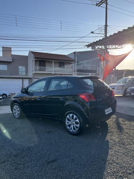 CHEVROLET Onix Hatch 1.4 4P FLEX LT, Foto 3