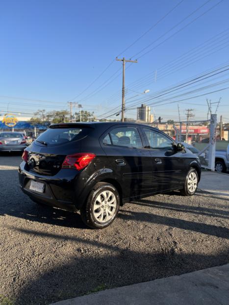 CHEVROLET Onix Hatch 1.4 4P FLEX LT, Foto 4