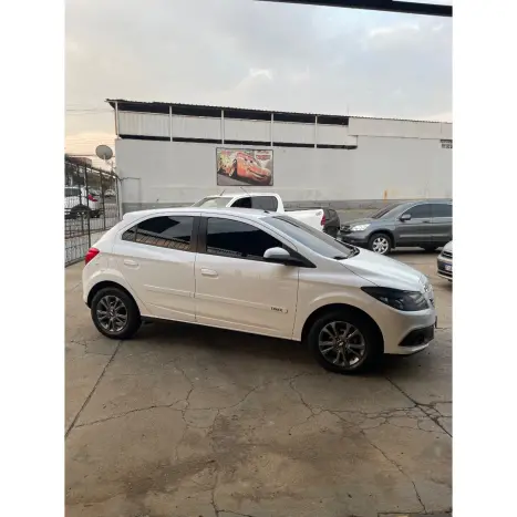 CHEVROLET Onix Hatch 1.4 4P FLEX LT, Foto 4