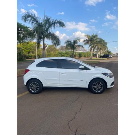 CHEVROLET Onix Hatch 1.4 4P FLEX LT, Foto 4 CHEVROLET Onix Hatch 1.4 4P FLEX LT, Foto 4