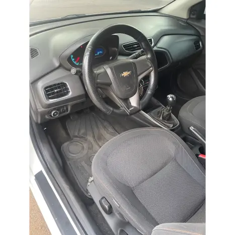 CHEVROLET Onix Hatch 1.4 4P FLEX LT, Foto 12 CHEVROLET Onix Hatch 1.4 4P FLEX LT, Foto 12