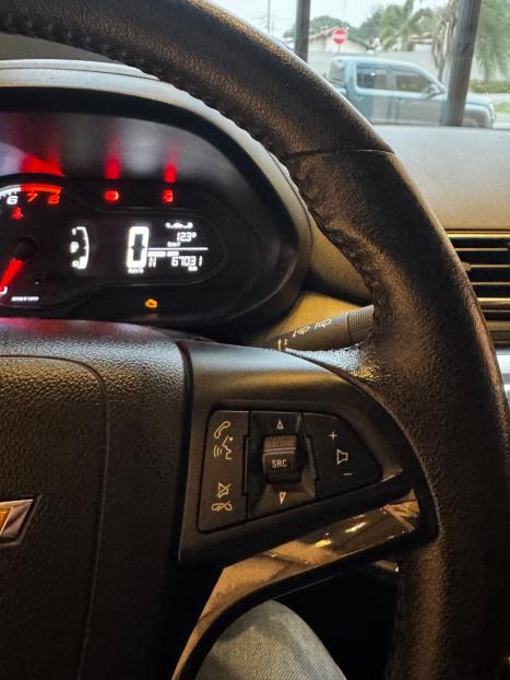 CHEVROLET Onix Hatch 1.4 4P FLEX LTZ, Foto 4