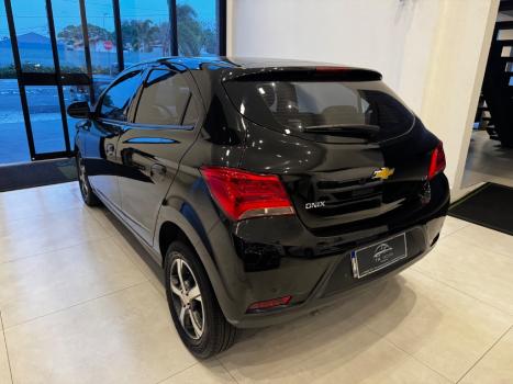 CHEVROLET Onix Hatch 1.4 4P FLEX LTZ, Foto 14
